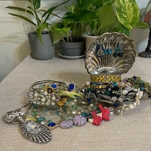 The “Mermaids Last Splash” Mystery Jewelry Jar